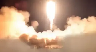 İran, ilk kıtalararası balistik füze denemesini gerçekleştirdi