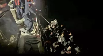 İzmir açıklarında 43 düzensiz göçmen yakalandı