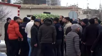 Konya'da kafedeki kavgada ölen genç toprağa verildi