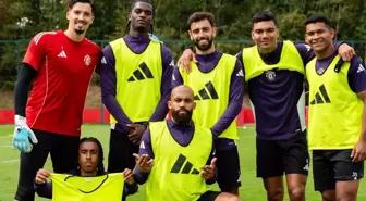 Manchester United'da ayrılık açıklandı