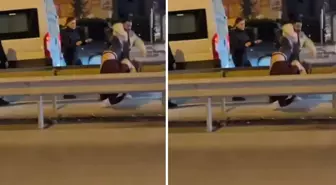 Trafiğin ortasında birbirlerine acımadan vurdular! İşte o anlar