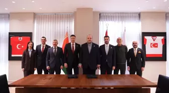 Türkiye ve Belarus buz hokeyinde stratejik iş birliği anlaşması imzalandı