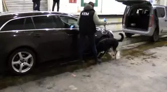 Uyuşturucuyu tampondan egzoza, stepneden tavana gizlemişler