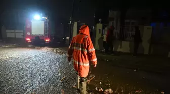 Yunanistan'da olumsuz hava koşulları nedeniyle 2 kişi hayatını kaybetti