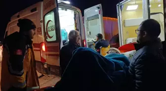 Ağrı'da ekipler, yolu kardan kapanan mezradaki hasta için seferber oldu