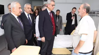 Sağlık Bakanı Memişoğlu, Esenyurt Eğitim ve Araştırma Hastanesi'ni ziyaret etti