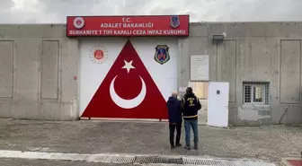 Balıkesir'de kendisini 'emniyet müdürü' olarak tanıtıp şantaj yaptığı iddia edilen zanlı tutuklandı