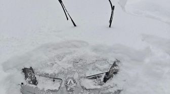 Çambaşı Yaylası'nda kar kalınlığı 2 metreye ulaştı, araçlar kar altında kaldı