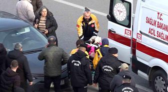 Cumhuriyet Meydanı'nda otopark girişinde kaza: 1 yaralı