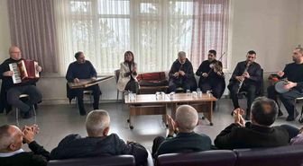 Huzurevi sakinlerine yönelik anlamlı konser