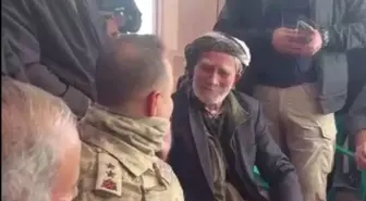 İl Jandarma Komutanı parmağındaki yüzüğü çıkartıp hediye etti, duygu dolu anlar yaşandı