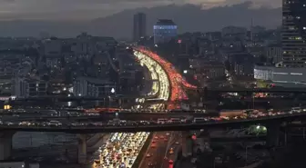 İstanbul'da trafik yoğunluğu yüzde 89'a ulaştı