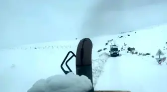 Köyde mahsur kalan hasta için ekipler seferber oldu