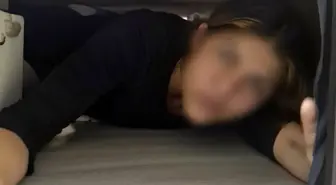 107 suç kaydı olan kadın hırsız, polis baskınında baza altında yakalandı