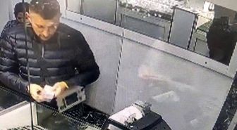 Bursa'da sahte altın vurgunu: Kuyumcuları dolandırdılar, kameralara yakalandılar