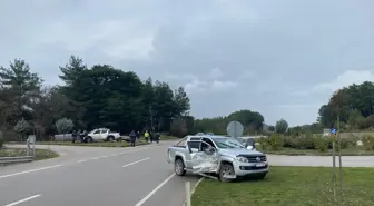 Çanakkale'de iki pikabın çarpıştığı kazada 2 kişi yaralı