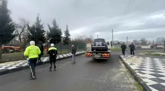 Çorlu'da abart egzozlu otomobile ceza kesildi