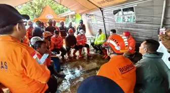 Endonezya'da heyelan: 7 ölü, 82 kayıp