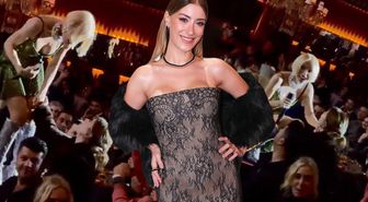 Hazal Kaya, Gülşen'in elini öptü, yorum yağmuruna tutuldu