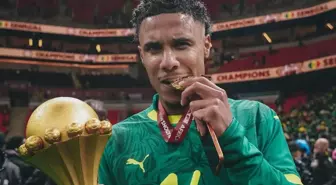 Ismail Jakobs'tan zehirlenme iddiası: Üç oyuncumuz da bayıldı