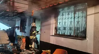 Kumlu'da müstakil ev yangını