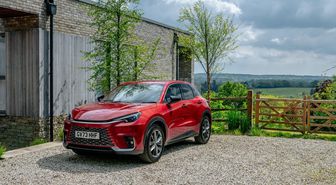 Lexus LBX 'En İyi Kabine Sahip Küçük SUV' seçildi