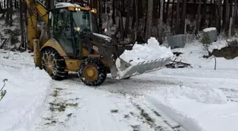 Mersin'de kardan kapanan yolları açma çalışmaları sürüyor