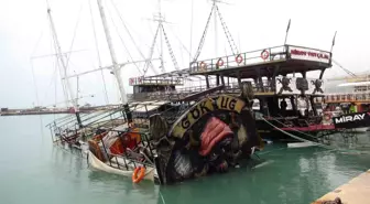 Mersin'de şiddetli yağış ve fırtına gezi teknesini batırdı