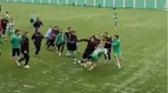 Süper Amatör Lig maçında futbolcular kavga etti; o anlar kamerada
