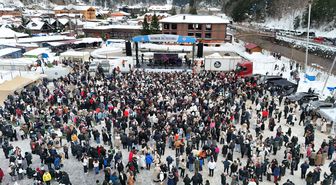 Uzungöl'de horonlu kış festivali coşkusu