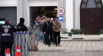 Yapay zekayla kadın olup vurgun yapmışlar