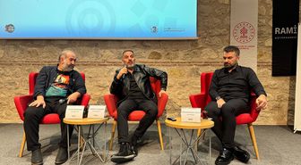 'Çizgi Roman Söyleşileri'nde medyanın gençlere etkisi konuşuldu