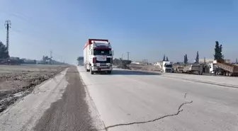 Suriye hükümeti, Aynularab'a 24 araç yardım malzemesi gönderdi