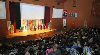 Talas'ta çocuklar için Körebe tiyatro oyunu sahnelendi