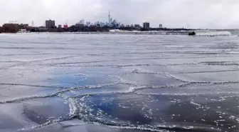 Albüm: Kanada'nın Toronto Kentinde Aşırı Soğuk Uyarısı Yapıldı