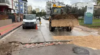 Antalya'da yağıştan etkilenen bölgelerde çalışma yapıldı