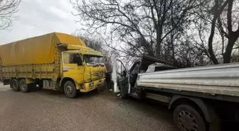 Bilecik'te ıslak yol kazaya neden oldu: 4 yaralı