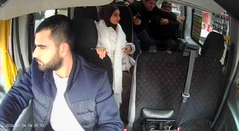 Fenalaşan yolcu için direksiyonu hastaneye kırdı