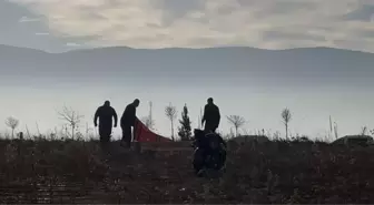 Geceden beri haber alınamayan 19 yaşındaki genç, kaza yapmış halde ölü bulundu