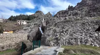 Kütahya'da kayıp kız çocuğunun cansız bedeni dere kenarında bulundu