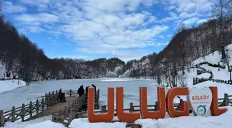 Ordu'daki Ulugöl buz tuttu