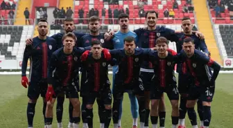 Altınordu sahasında Adana 01 ile rakip