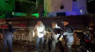 Datça'da sele kapılan sürücü, çalıya tutunarak hayatta kaldı