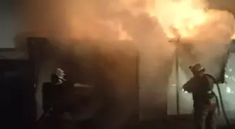 Hatay'da konteyner yangını