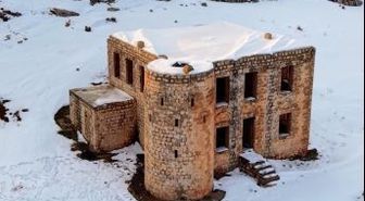Mardin'de 100 Yıllık İzzet Paşa Karakolu Kar Altında