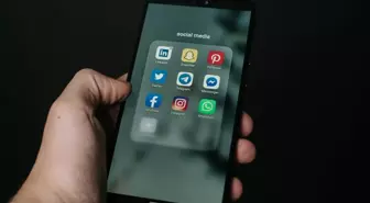 Meclis'ten geçti! Fransa'da 15 yaş altına sosyal medya yasağı