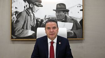 Muhittin Böcek, Ali Mahir Başarır'a hediye edeceğini söyleyip daire istemiş