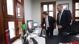 Osmangazi Belediye Başkanı Aydın, AA'nın 'Yılın Kareleri' oylamasına katıldı