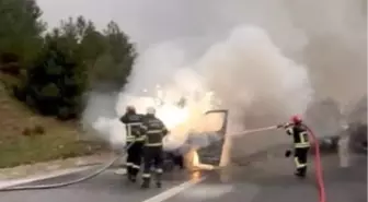 Osmaniye'de tarım işçilerini taşıyan minibüs yandı
