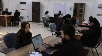 Suriye hükümetinin YPG'den kurtardığı Rakka'daki uzlaşı merkezinde yoğunluk sürüyor